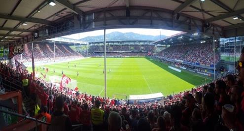 فرايبورج يودع ملعبه الأسطوري بانتصار كبير على أوجسبورج بالدوري الألماني